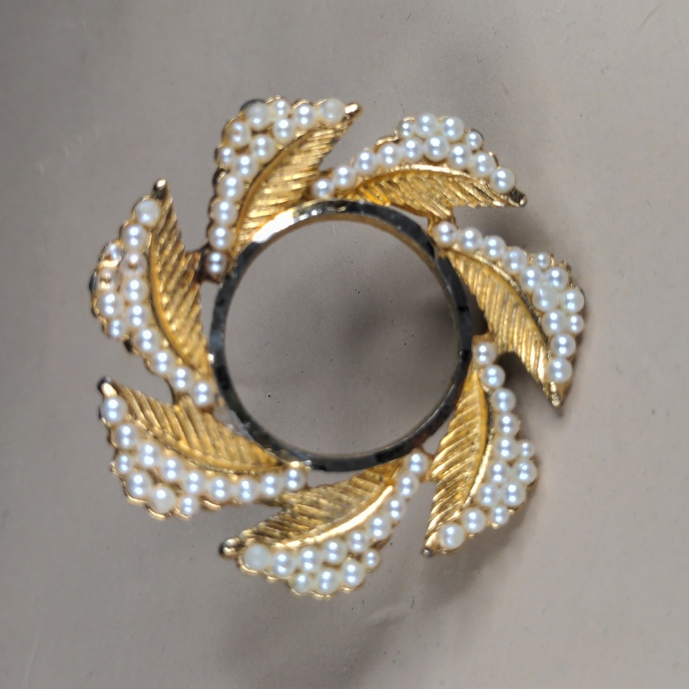 Vintage 60s Gold Roman Wreath Brooch With Seed Pearls On Tiny Leaves Signed BSK